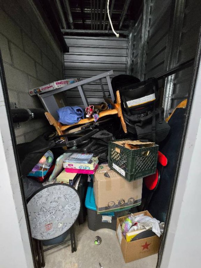 5 x 8 storage unit in Los Angeles, CA