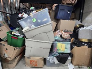 10 x 17 storage unit in Los Angeles, CA