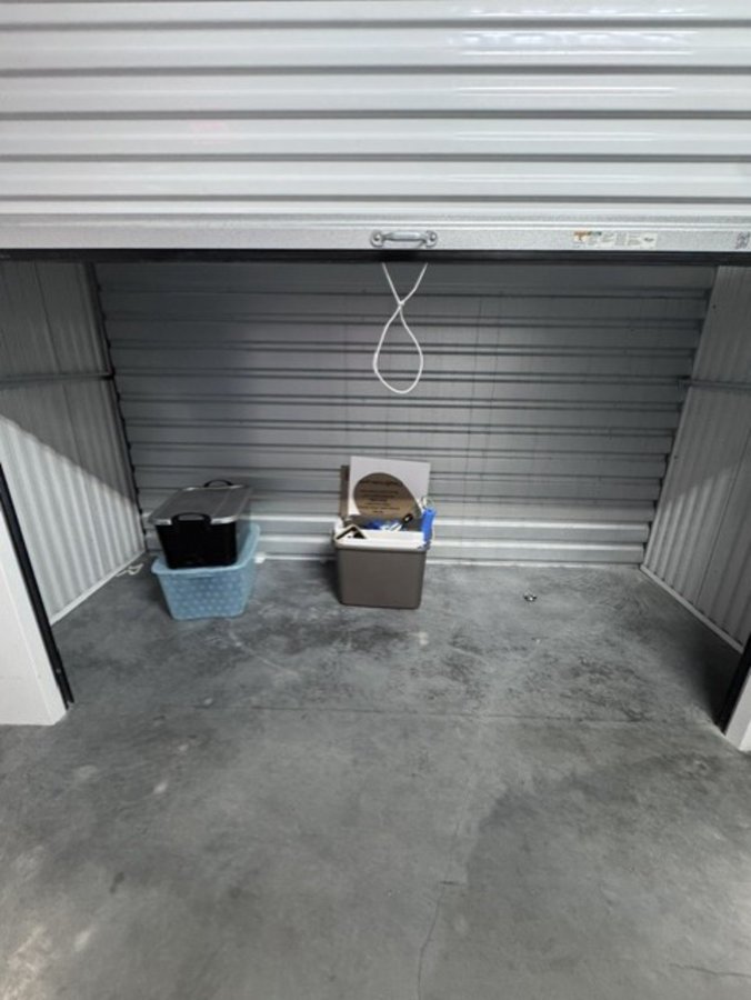 10 x 5 storage unit in Melbourne, FL