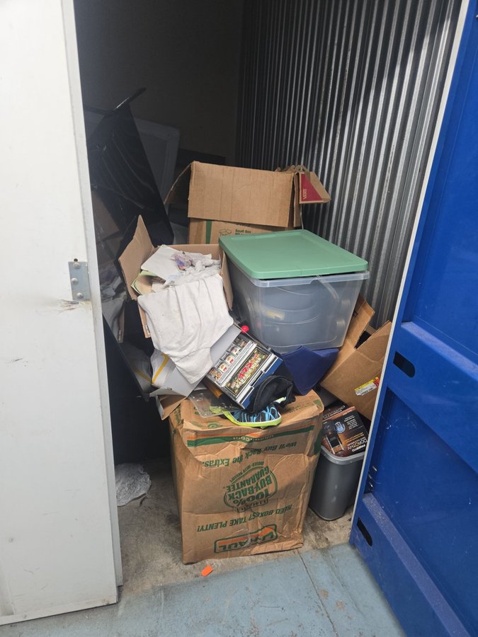 10 x 10 storage unit in Charlotte, NC
