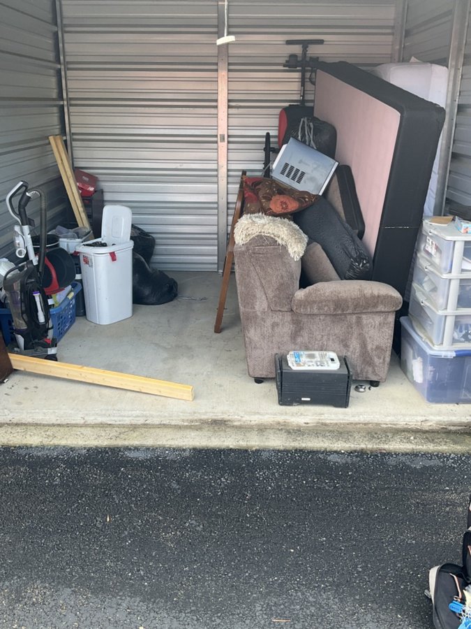 10 x 10 storage unit in Radcliff, KY