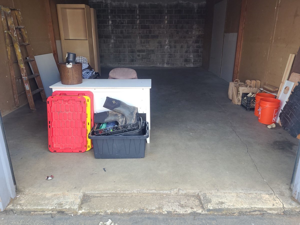 16 x 30 storage unit in Portland, OR