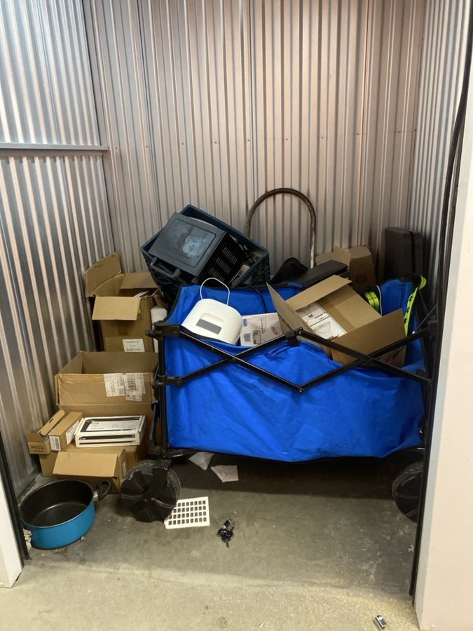 5 x 5 storage unit in Phoenix, AZ