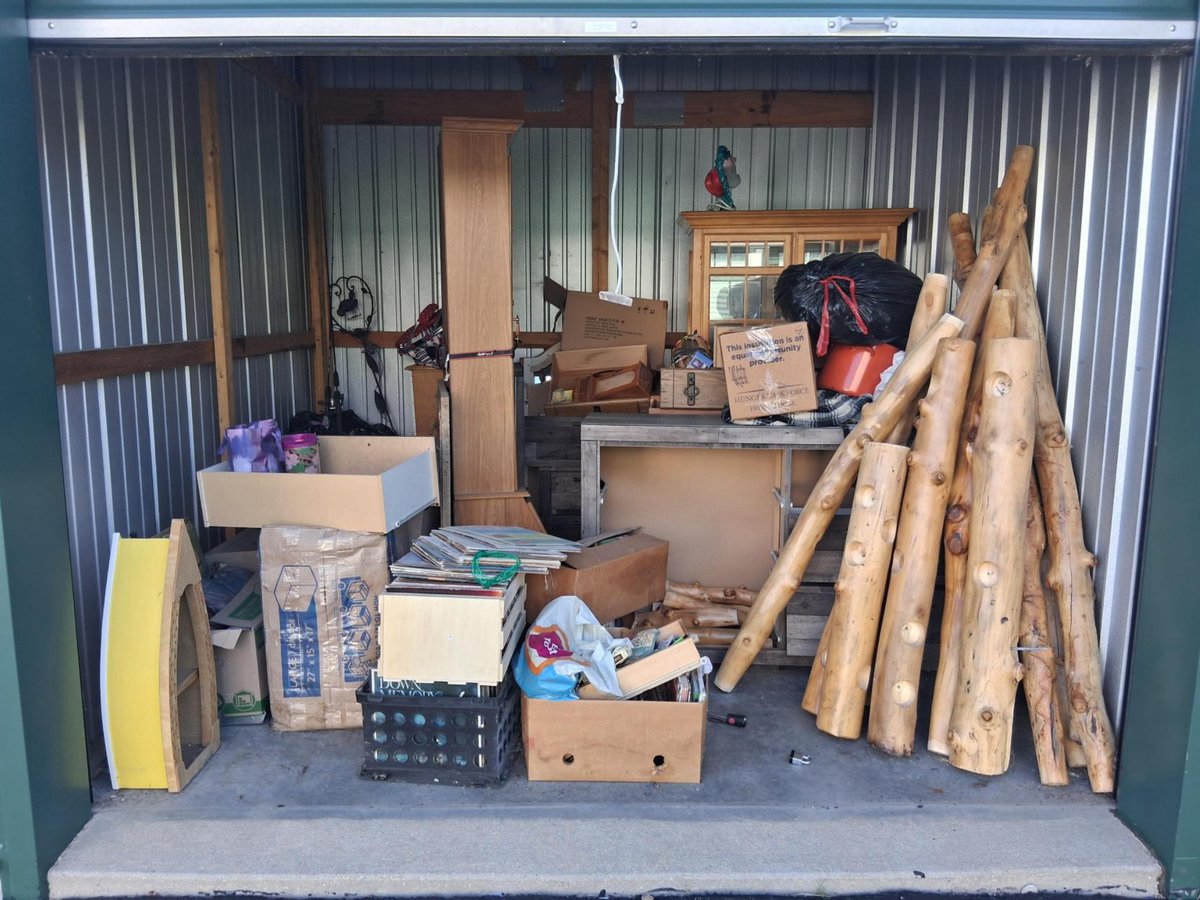 10 x 10 storage unit in Genoa City, WI