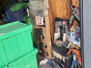 10 x 25 storage unit in Hawthorne, CA