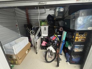 10 x 8 storage unit in Garden City Park, NY
