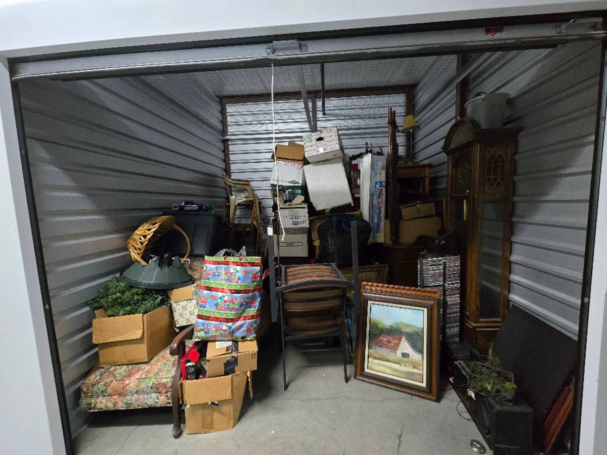 10 x 10 storage unit in Austell, GA