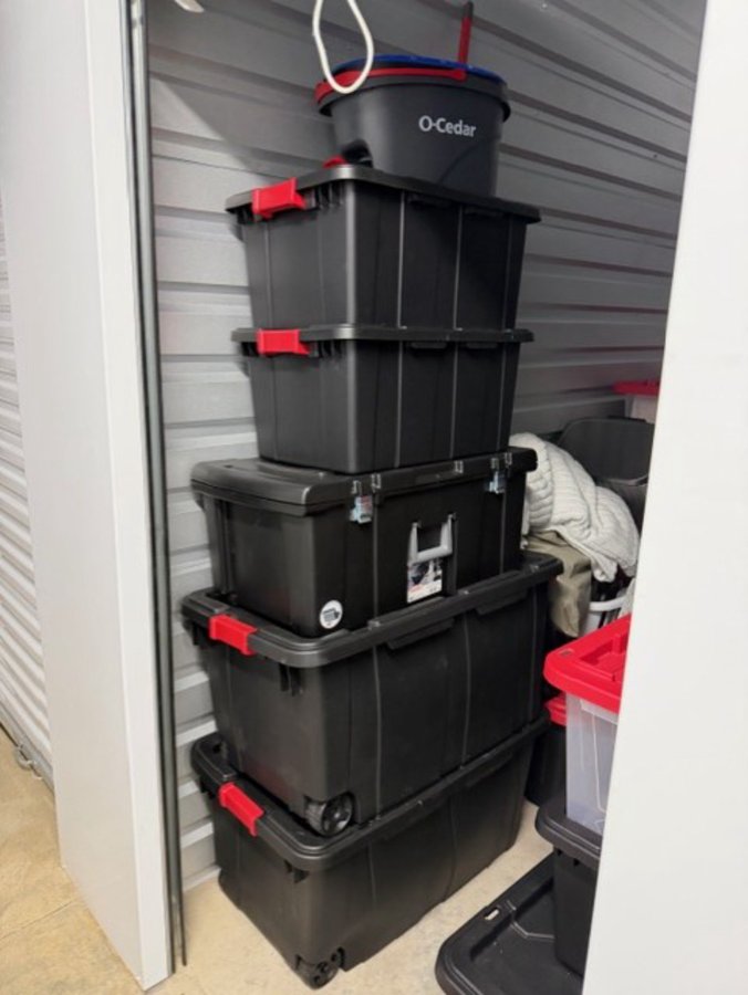 5 x 10 storage unit in Seattle, WA