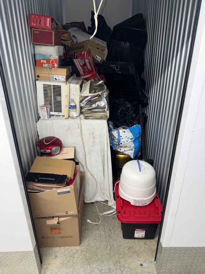 5 x 10 storage unit in Hempstead, NY
