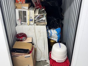 5 x 10 storage unit in Hempstead, NY