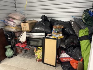 10 x 5 storage unit in Morganville, NJ