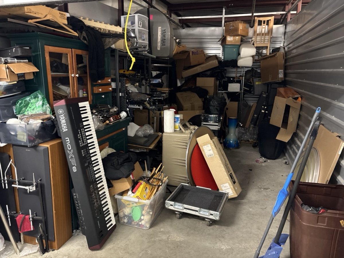 10 x 20 storage unit in Morganville, NJ
