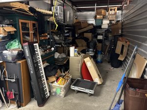 10 x 20 storage unit in Morganville, NJ