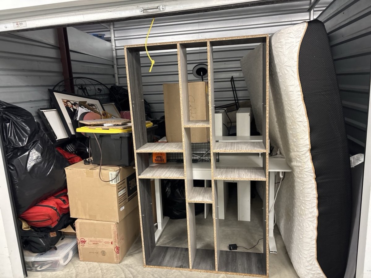 10 x 10 storage unit in Morganville, NJ