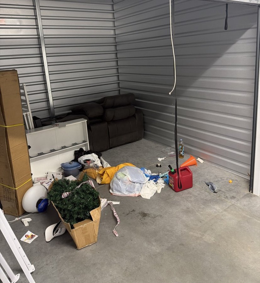 10 x 10 storage unit in Redlands, CA