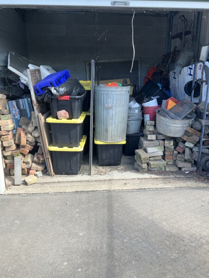 10 x 10 storage unit in Amity, OR