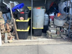 10 x 10 storage unit in Amity, OR