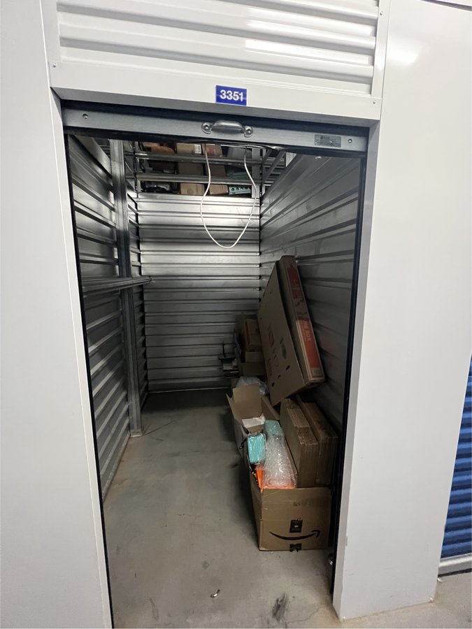 5 x 8 storage unit in Kapolei, HI