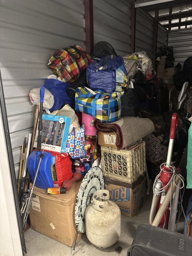 10 x 20 storage unit in Trenton, NJ