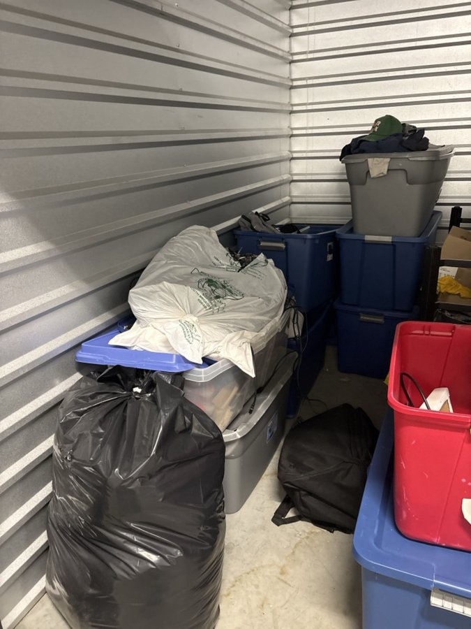 10 x 10 storage unit in Trenton, NJ