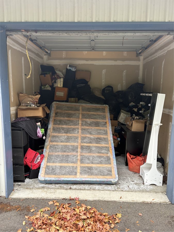 10 x 10 storage unit in Tumwater, WA