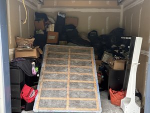 10 x 10 storage unit in Tumwater, WA