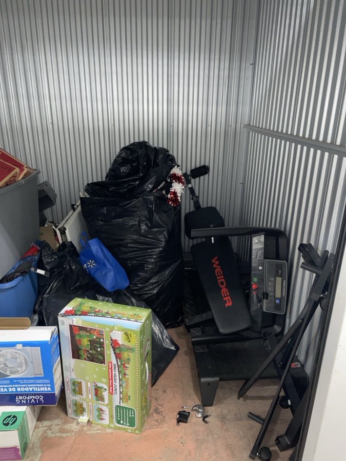 10 x 10 storage unit in Trenton, NJ
