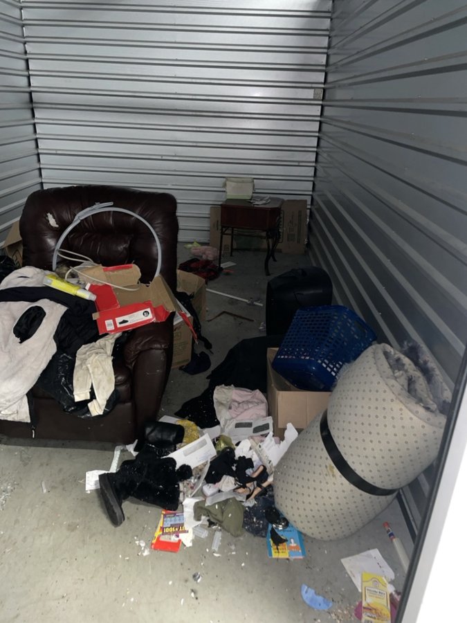 10 x 15 storage unit in Trenton, NJ