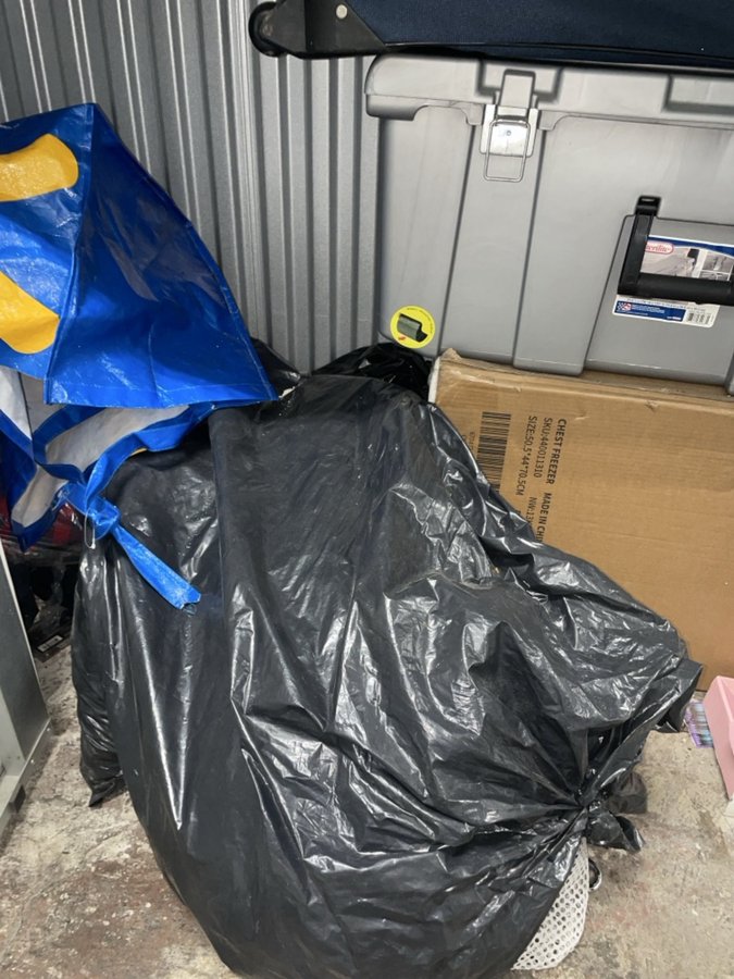 5 x 2 storage unit in Trenton, NJ