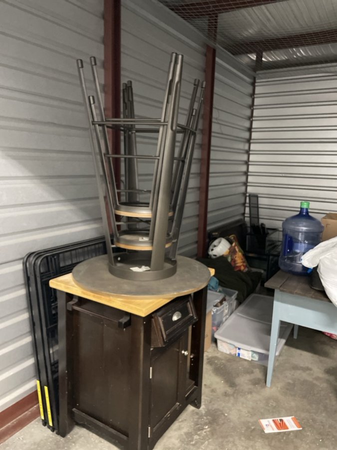 10 x 15 storage unit in Trenton, NJ
