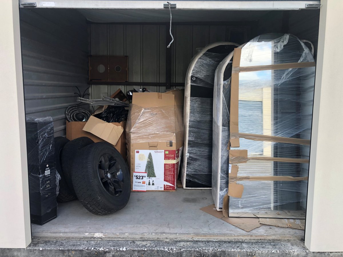 10 x 10 storage unit in Houston, TX