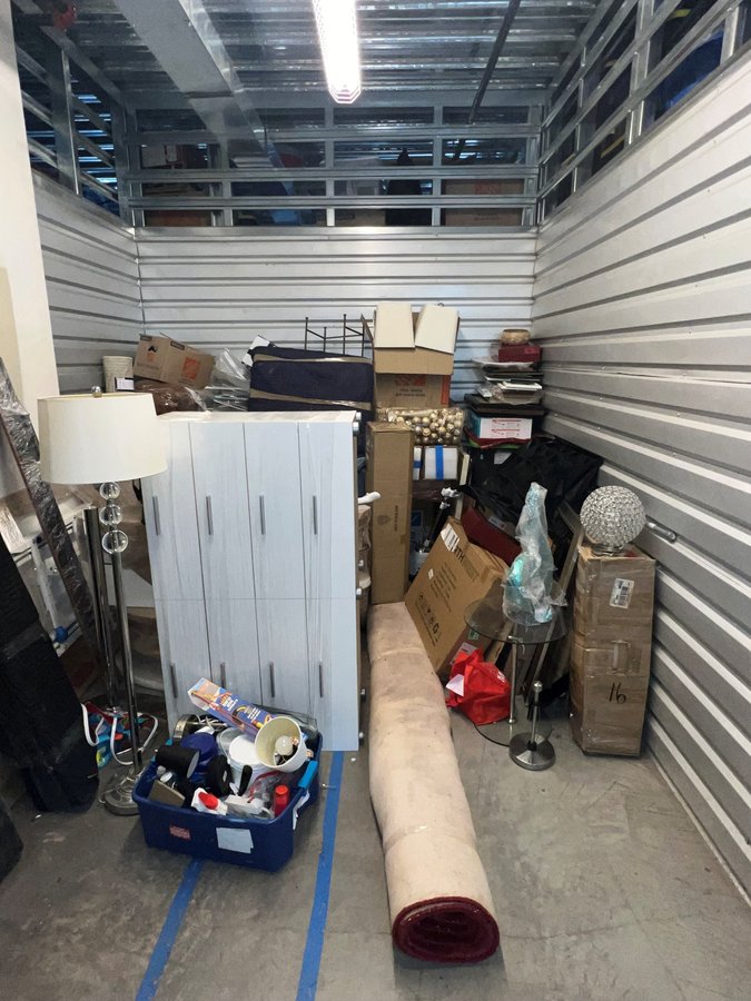 10 x 15 storage unit in Kapolei, HI