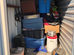 5 x 10 storage unit in Houston, TX
