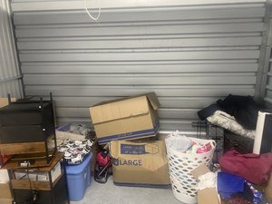 10 x 5 storage unit in Jacksonville, FL