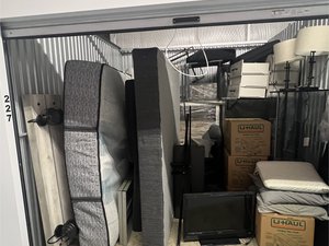 10 x 10 storage unit in Hattiesburg, MS