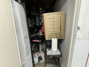 9 x 10 storage unit in Van Nuys, CA