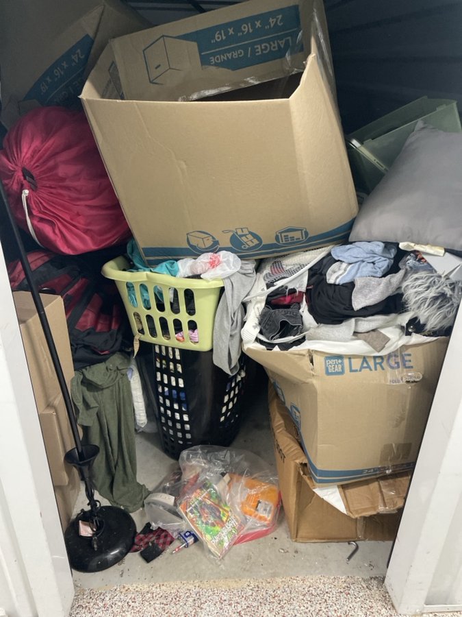 5 x 10 storage unit in Burlington, NJ