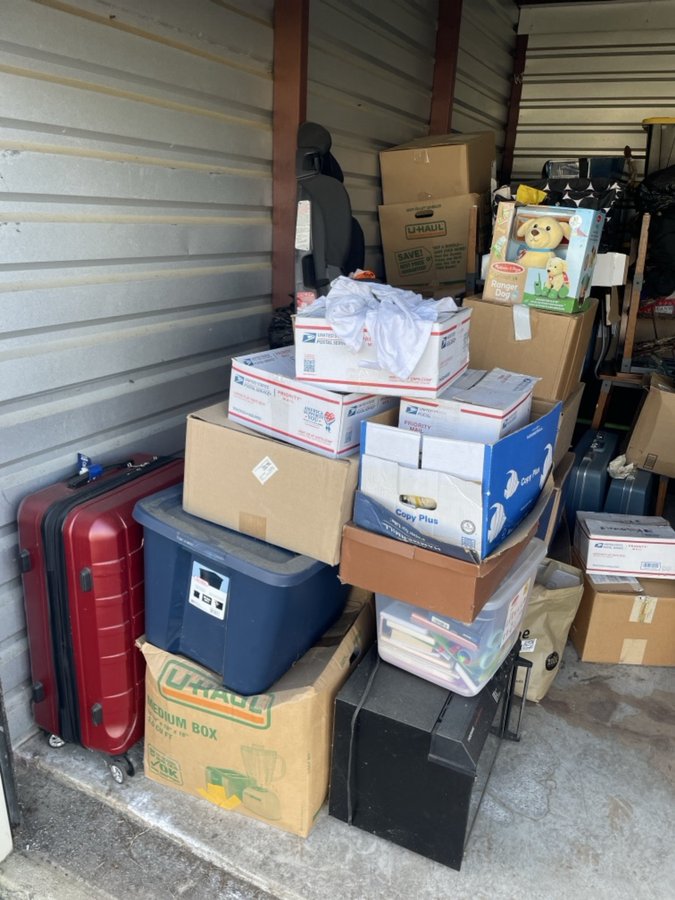 10 x 15 storage unit in Burlington, NJ