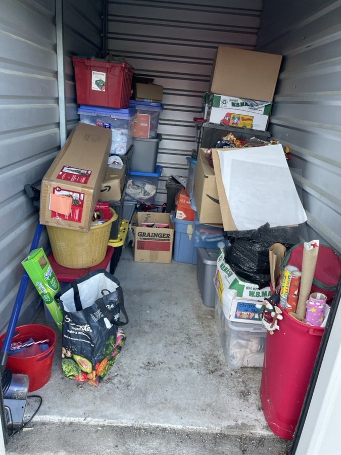 5 x 10 storage unit in Burlington, NJ