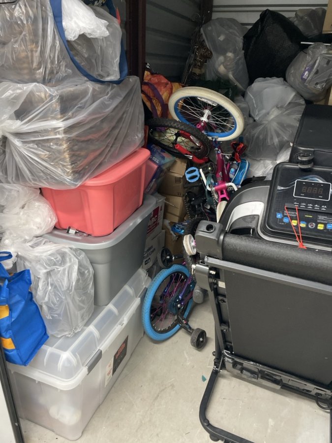 5 x 10 storage unit in Burlington, NJ