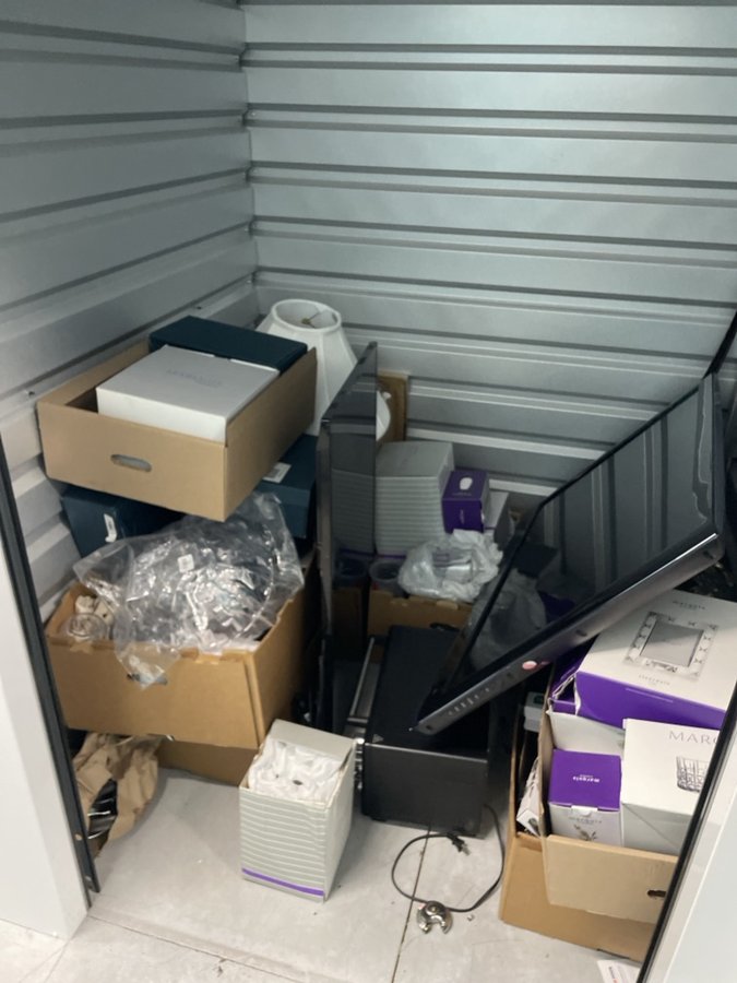 5 x 5 storage unit in Burlington, NJ