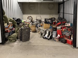 14 x 18 storage unit in Los Angeles, CA