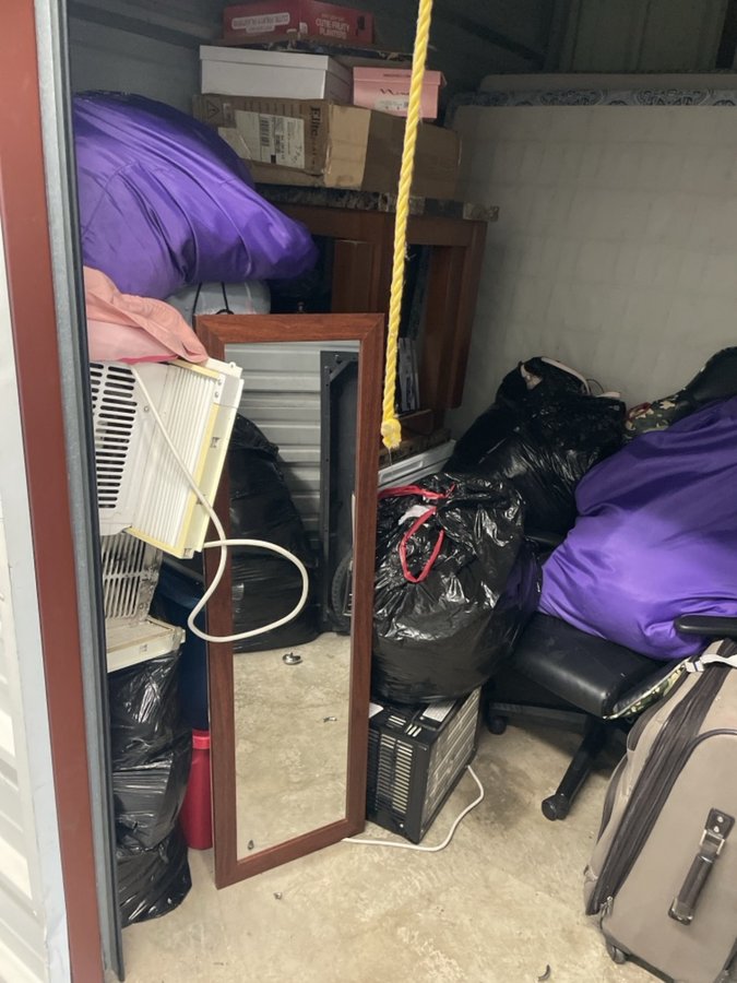 7 x 10 storage unit in Trenton, NJ
