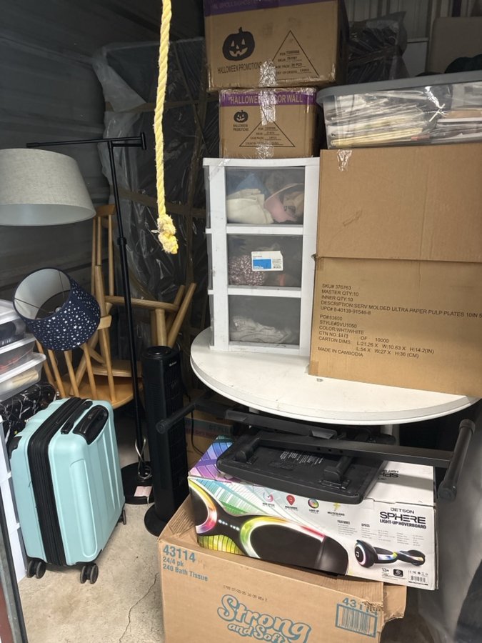 7 x 10 storage unit in Trenton, NJ