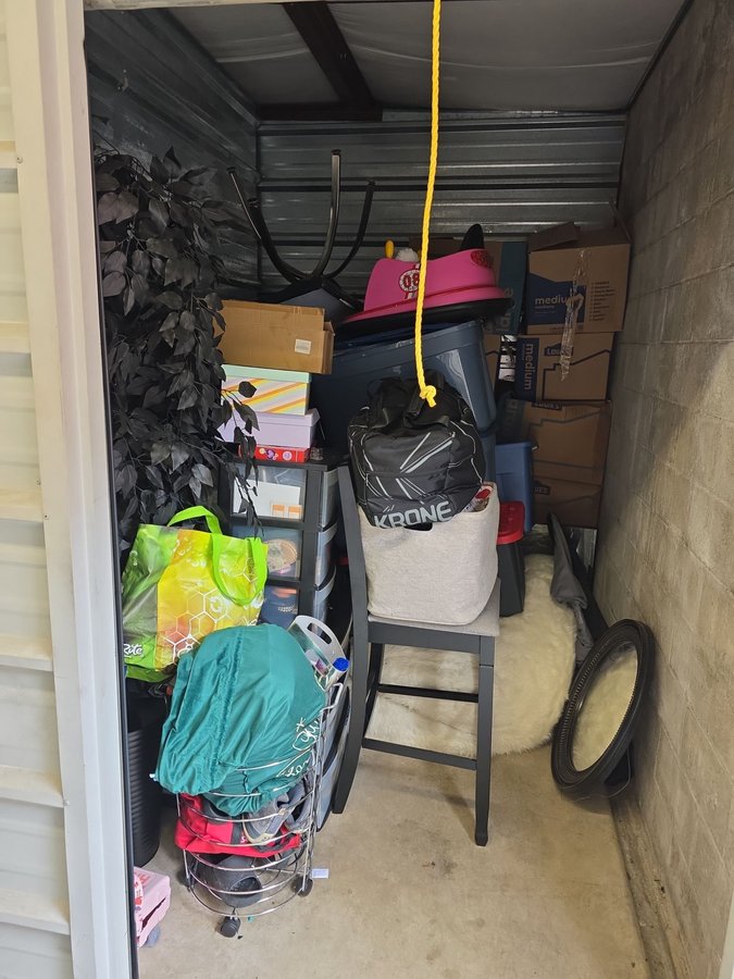 7 x 10 storage unit in Maple Shade, NJ