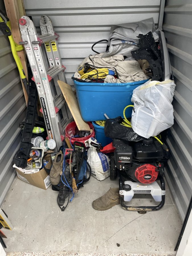 5 x 5 storage unit in Burlington, NJ