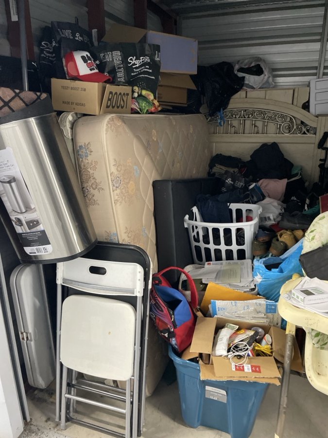 10 x 10 storage unit in Burlington, NJ