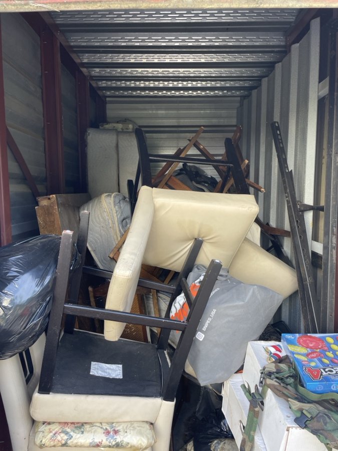 5 x 10 storage unit in Burlington, NJ