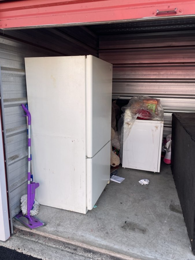 10 x 10 storage unit in Burlington, NJ