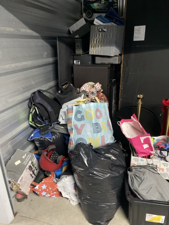 10 x 10 storage unit in Burlington, NJ